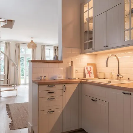 Agapella Apartamenty- Ogrod 400m Od Plazy 6 Doroslych I Dzieci * ソポト